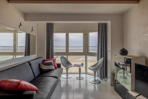 TV and multimedia, Living room, Sea view