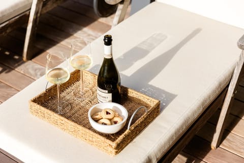 Food and drinks, Food, Drinks, Alcoholic drinks