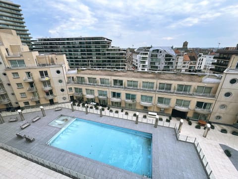 Property building, Pool view, Swimming pool, Location