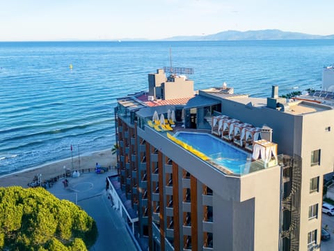 Property building, Natural landscape, Bird's eye view, Sea view