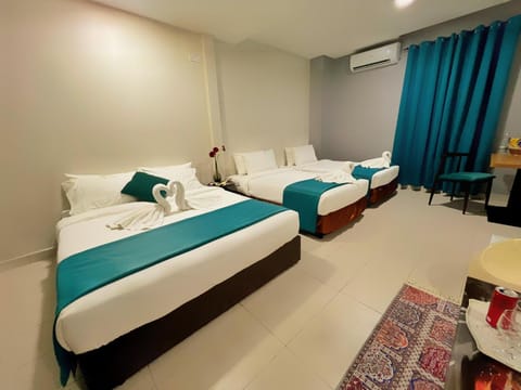 Bed, Living room, Photo of the whole room, Bedroom, towels, air conditioner