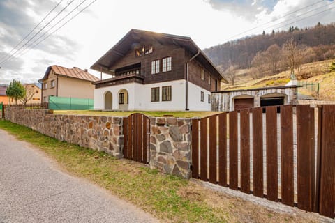 Property building, Mountain view