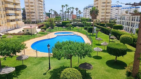Property building, Spring, Day, Natural landscape, Garden, Garden view, Pool view, Swimming pool, Location