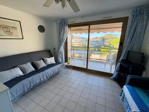 Studio, 4 personnes, 2 piscines Apartment in Mandelieu-La Napoule