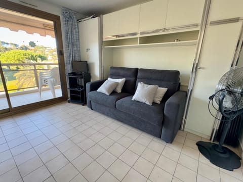 Studio, 4 personnes, 2 piscines Apartment in Mandelieu-La Napoule