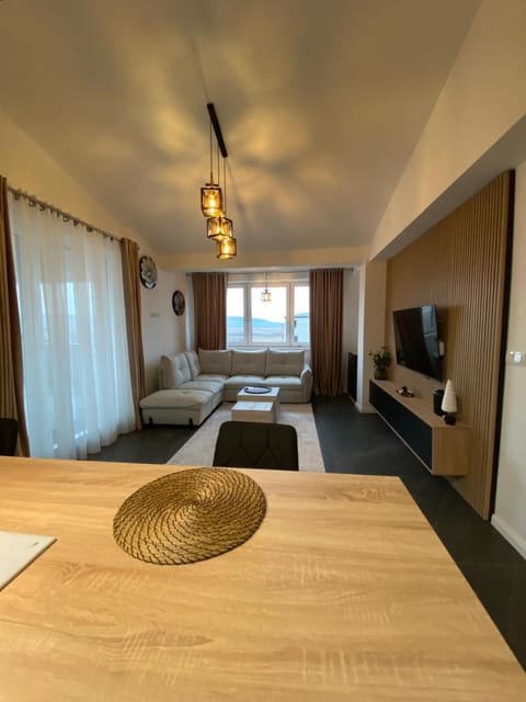 Communal lounge/ TV room, TV and multimedia, Living room, Dining area, kitchen