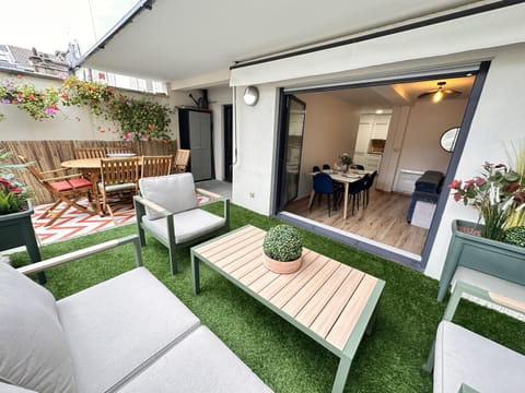 Patio, Balcony/Terrace