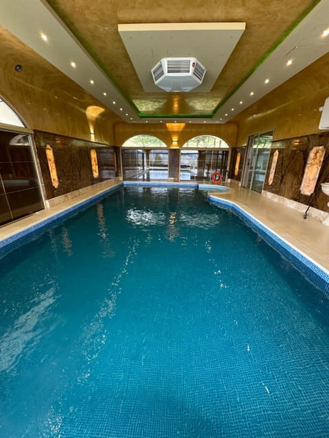 Swimming pool, Swimming pool