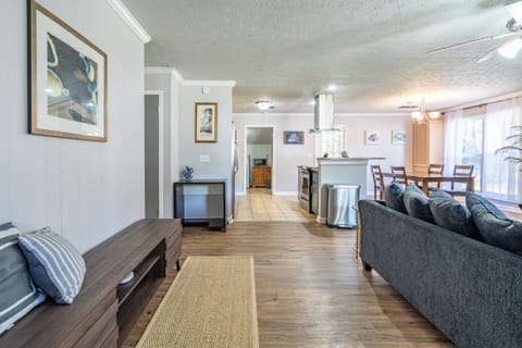 Perfect 3BR Retreat Near Downtown and Lake Acworth House in Acworth