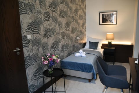 Bed, Photo of the whole room, Business facilities