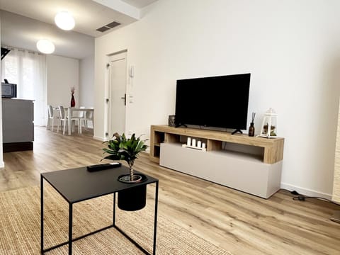 Communal lounge/ TV room, TV and multimedia