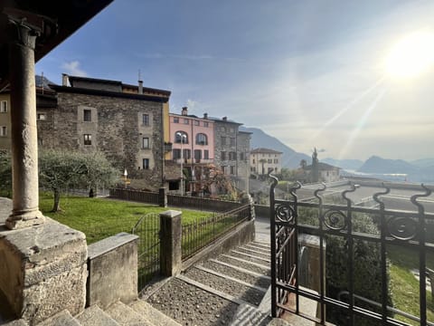 Neighbourhood, City view