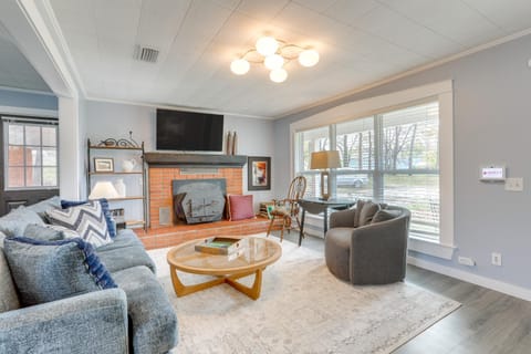 Hike, Fish and Boat Secluded Mountain View Home House in Mountain View