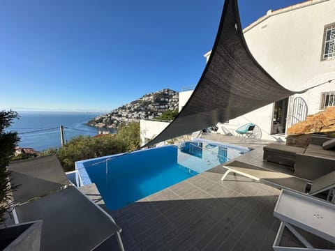 Sea view, Swimming pool