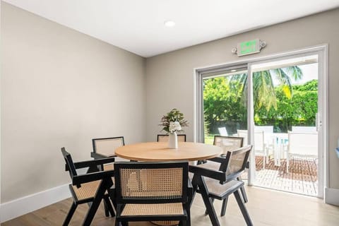 Château Serenità #736 House in North Palm Beach