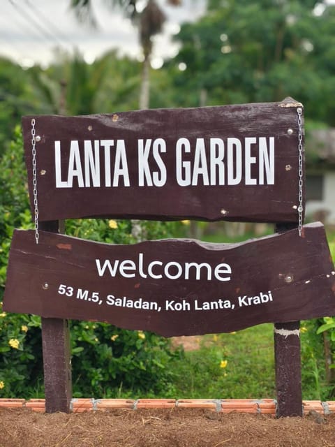Logo/Certificate/Sign, Street view