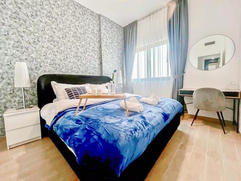 Luxury 2 Bedroom in the Nook 1 next to Metro Energy Apartment in Dubai