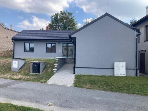 Property building, Street view