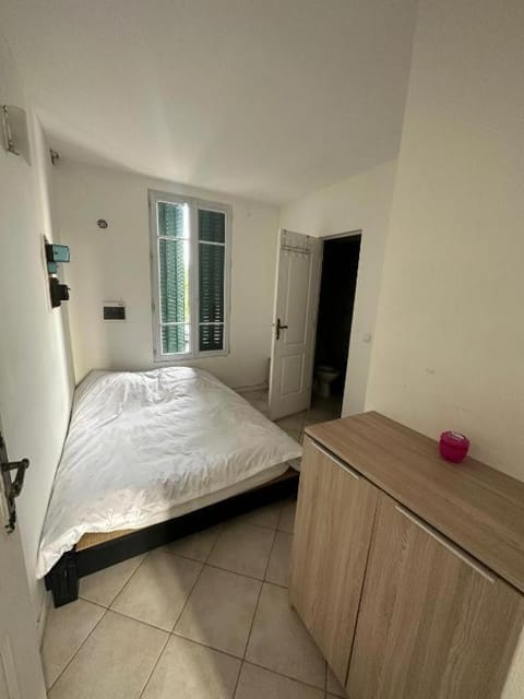 2e PR Apartment in Île-de-France