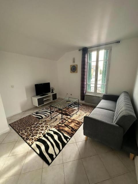 2e PR Apartment in Île-de-France