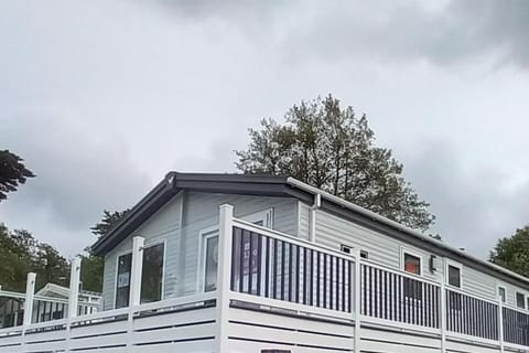 Property building, Balcony/Terrace, Sea view, Family