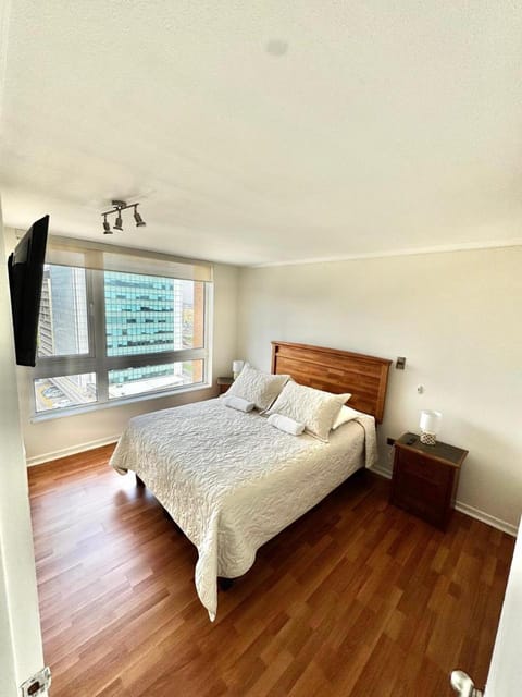 TV and multimedia, Photo of the whole room, Bedroom