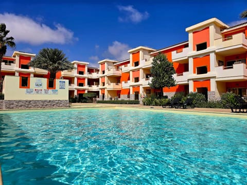 Pool view, Swimming pool, sunbed