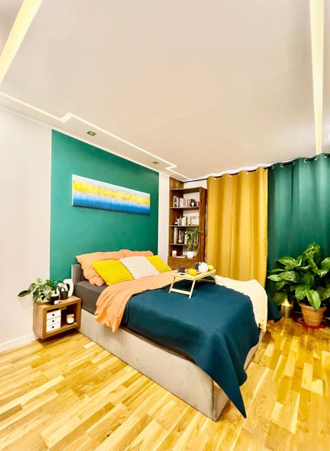Bed, Library, Photo of the whole room, Bedroom