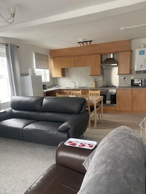 Spacious Property For Hols Base & Contractors Long or Short Stays C2C Western Lakes Apartment in Copeland District