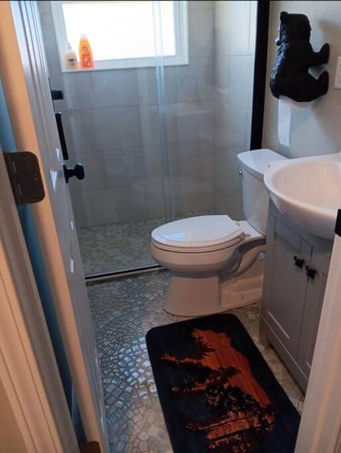 The Bears Den at the Lake House in Lake Cumberland