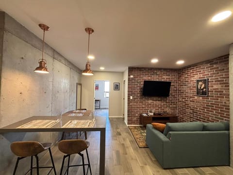 Communal lounge/ TV room, TV and multimedia, Living room, Dining area