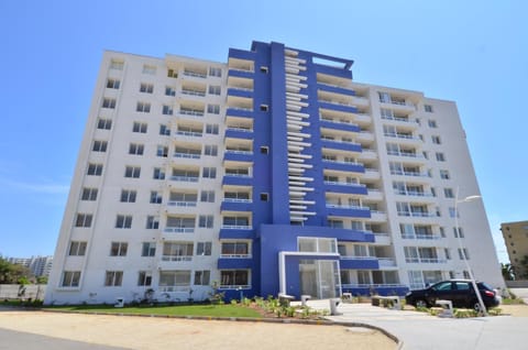 Facade/entrance, Off site