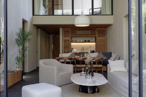 Kitchen or kitchenette, Living room, Seating area, Dining area