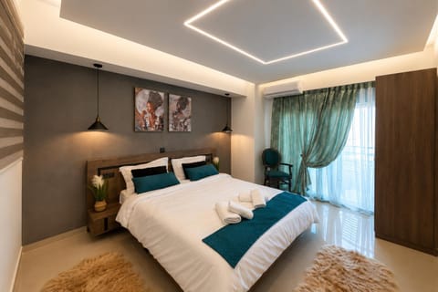 Bed, Living room, Photo of the whole room, Bedroom