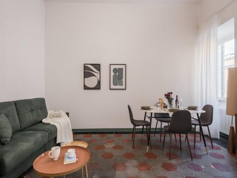 Living room, Seating area, Dining area