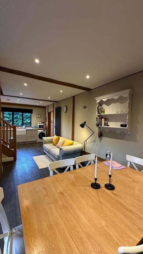 Cuckoo Penn Hideaway - Luxury Cotswold Retreat House in Stroud