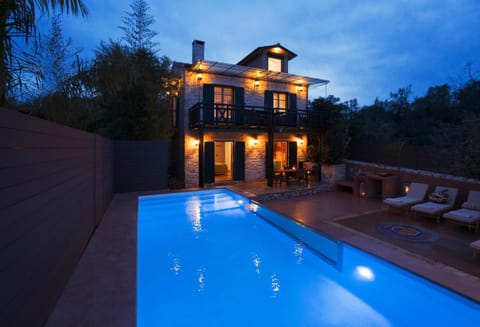 Property building, Natural landscape, Pool view, Swimming pool