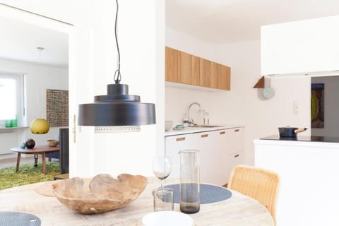 Kitchen or kitchenette, Dining area, dishwasher, stove