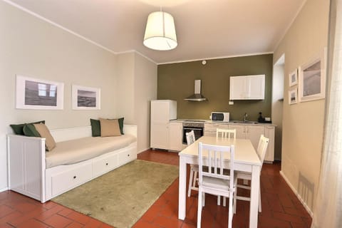 Kitchen or kitchenette, Living room, Seating area