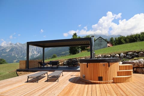 Hot Tub, Solarium