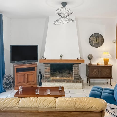 Maison lumineuse, jardin et Wi-Fi gratuit House in Tours