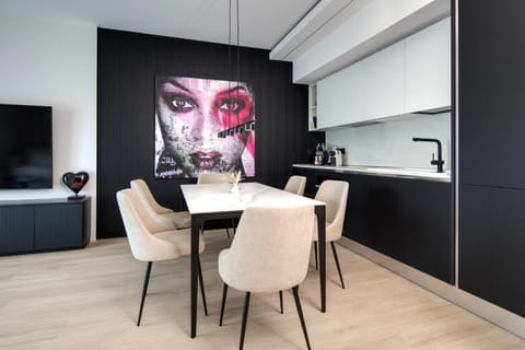 Dining area, kitchen