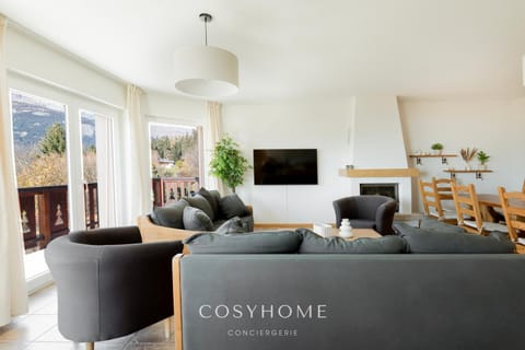 Communal lounge/ TV room, TV and multimedia, Living room, Seating area