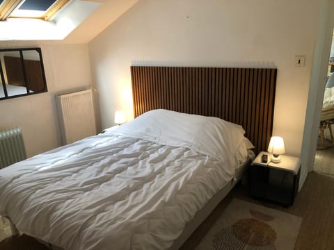 Appart Hotel Le Victor Hugo Art Mechanical et sa pizza offerte Apartment in Aurillac