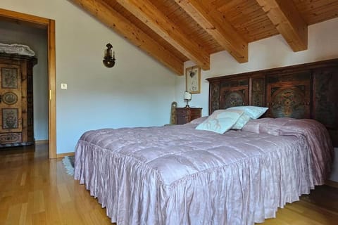 Charming Chalet Downtown Apartment in Sierre