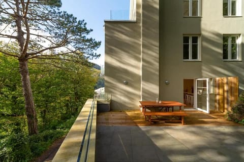 Watersmeet Edge, Terrace, 2BR and 2BA, River Views, Parking Apartment in West Somerset District