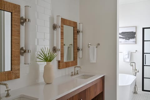 Riverview 5 Bedroom Moreland Village Home 5546 House in Palmetto Bluff