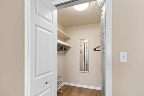 Stylish and Comfortable 1-Bedroom Apartment in Shelby Township Apartment in Shelby Township