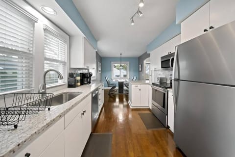 Stylish Luxurious 3BD Home in the Heart of Downtown Birmingham House in Royal Oak