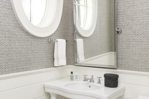 Signature 5 Bedroom Lagoon Residence 1003 House in Palmetto Bluff